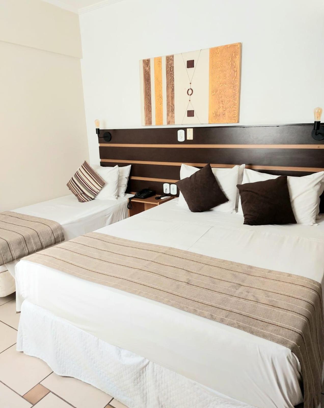 Hotel Ferraz Pouso Alegre Buitenkant foto