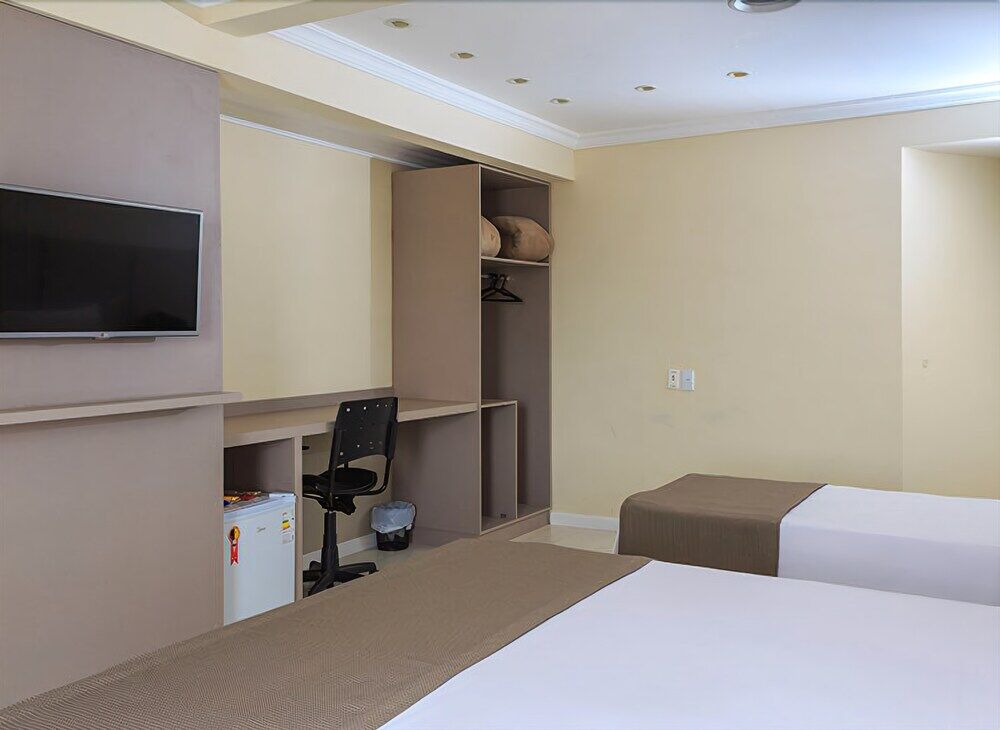 Hotel Ferraz Pouso Alegre Buitenkant foto