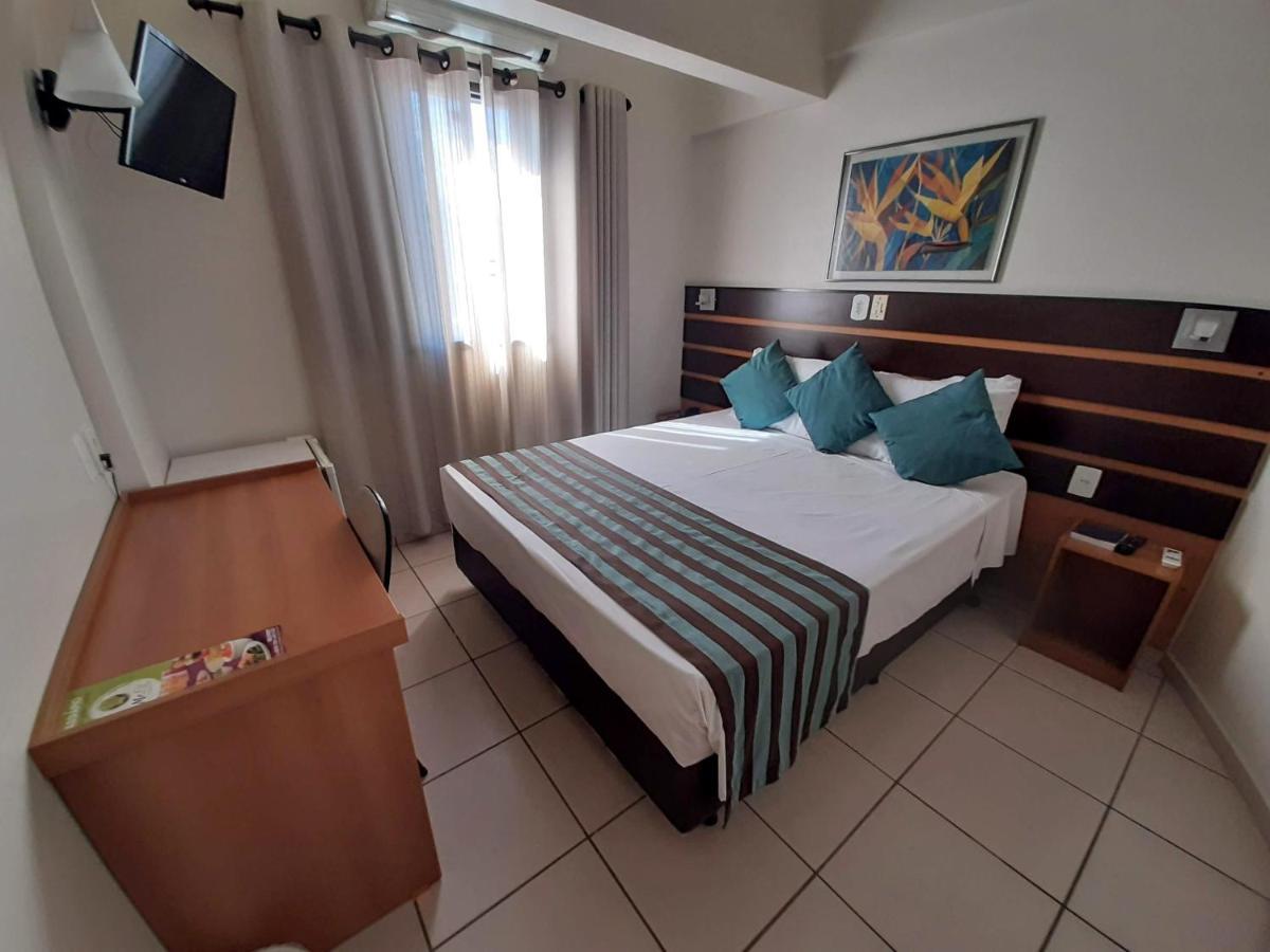 Hotel Ferraz Pouso Alegre Buitenkant foto